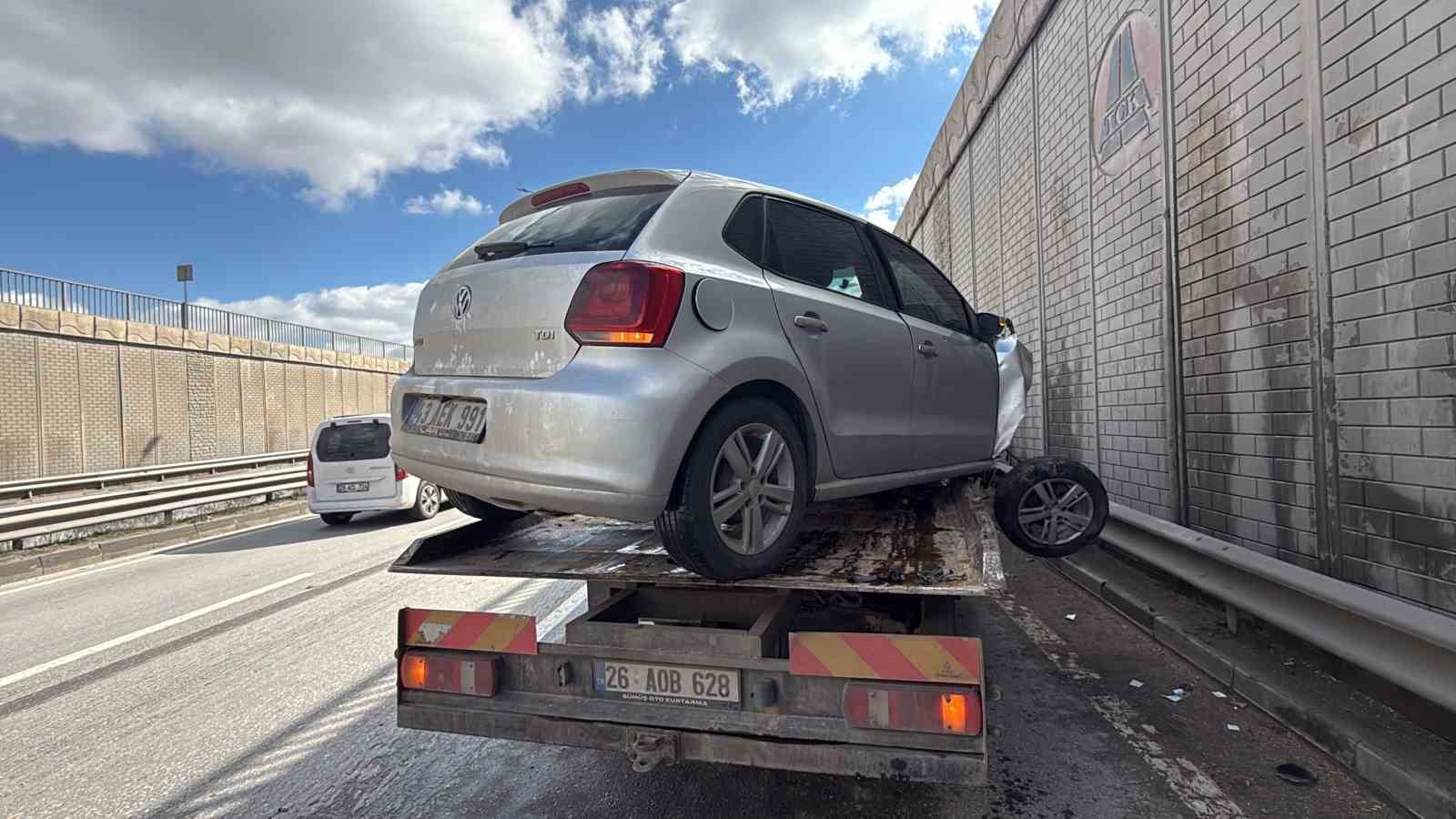 Eskişehir’de trafik kazası: 1’i ağır 2 yaralı