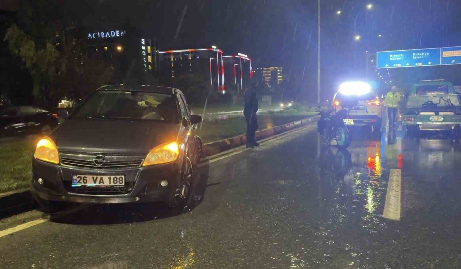 Eskişehir’de otomobil ile motosiklet çarpıştı: 1 yaralı